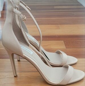 Saks Fifth Avenue High Heels 8.5